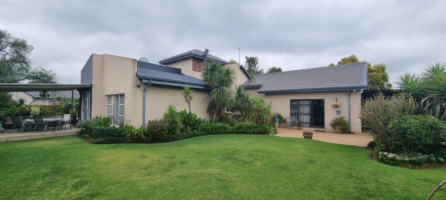 To Let 4 Bedroom Property for Rent in Atlasville Gauteng