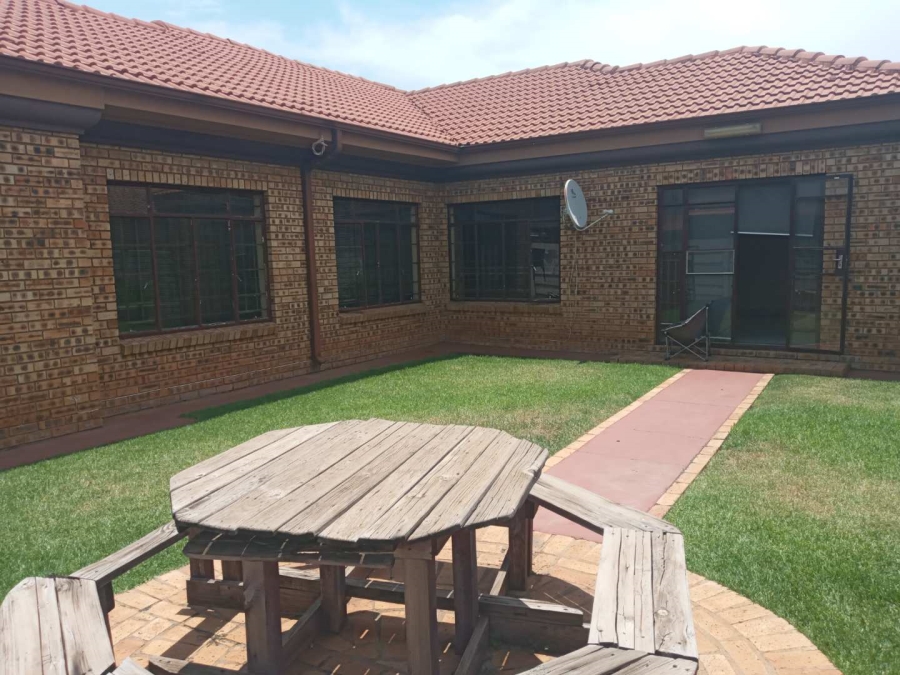 To Let 4 Bedroom Property for Rent in Meyerton Park Gauteng