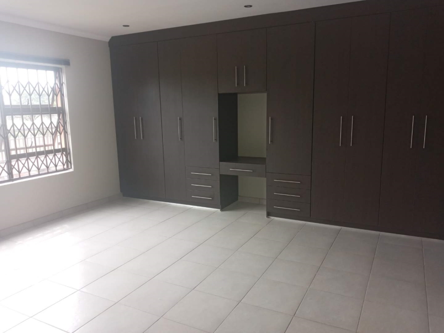 To Let 3 Bedroom Property for Rent in Kookrus Gauteng