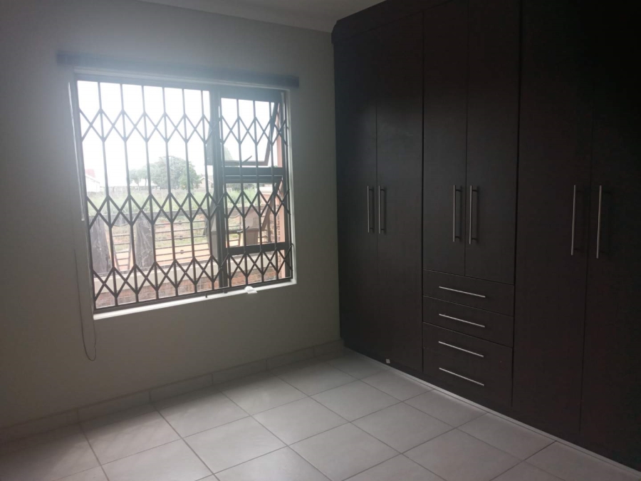 To Let 3 Bedroom Property for Rent in Kookrus Gauteng