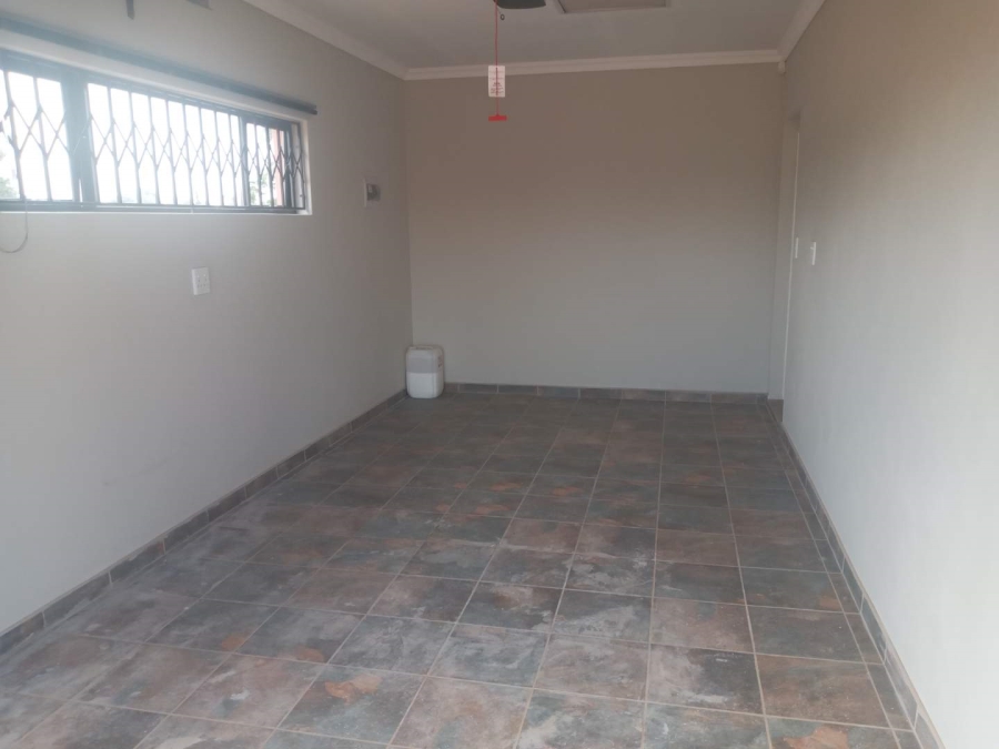 To Let 3 Bedroom Property for Rent in Kookrus Gauteng