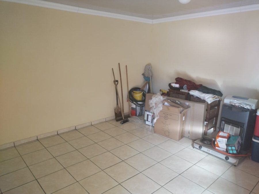 2 Bedroom Property for Sale in Crystal Park Gauteng