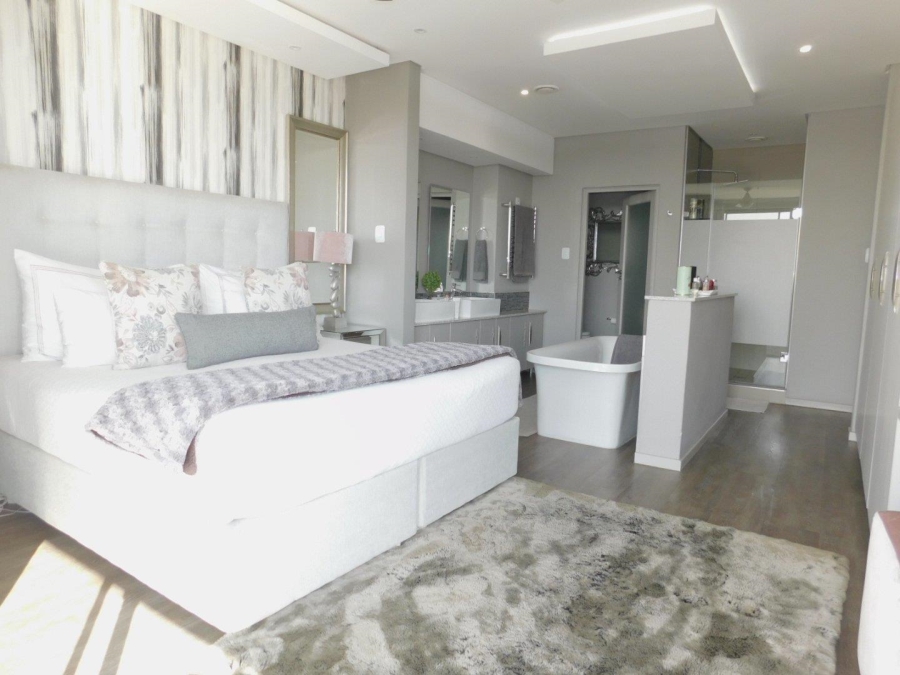 To Let 2 Bedroom Property for Rent in Bryanston Gauteng