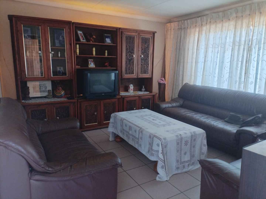 To Let 3 Bedroom Property for Rent in Mamelodi West Gauteng