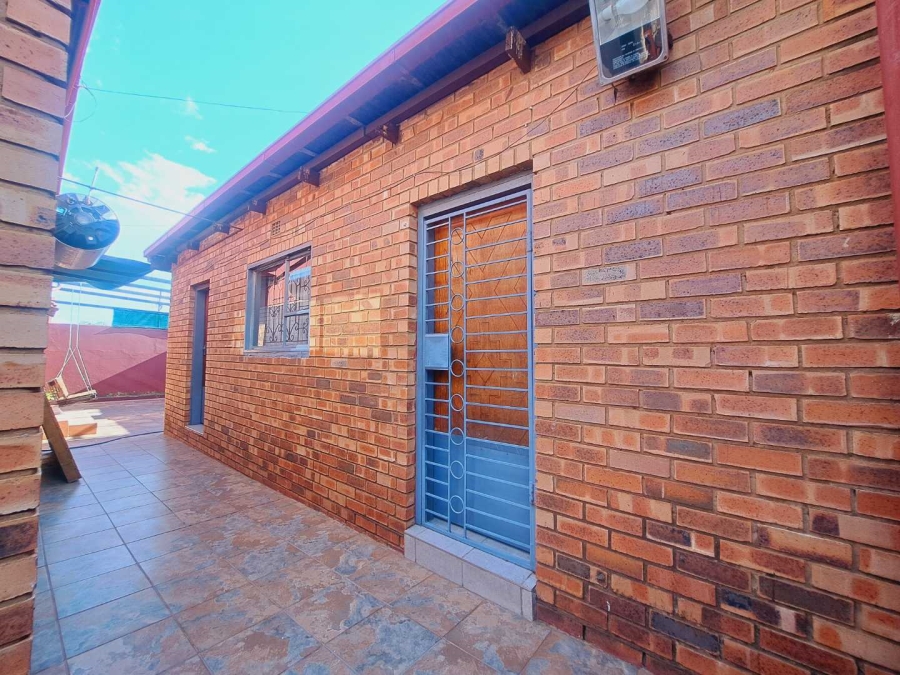 4 Bedroom Property for Sale in Eersterust Gauteng