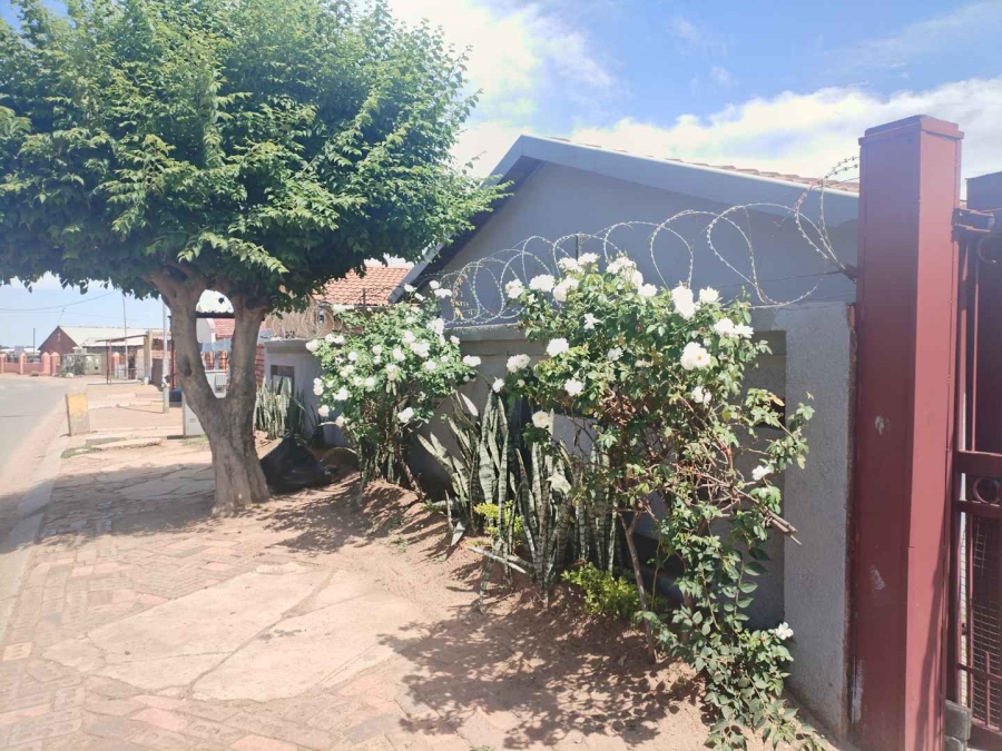 To Let 3 Bedroom Property for Rent in Mamelodi Buffer Zone Gauteng