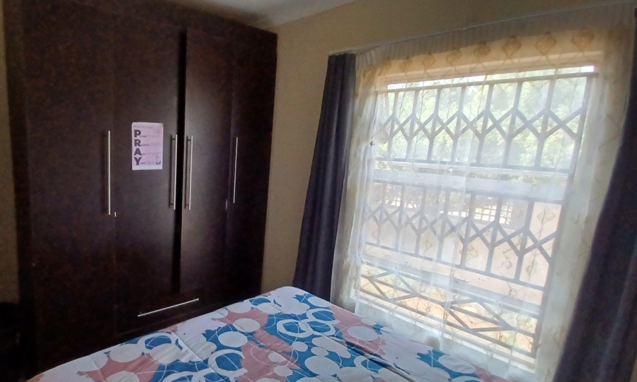 2 Bedroom Property for Sale in Kirkney Gauteng