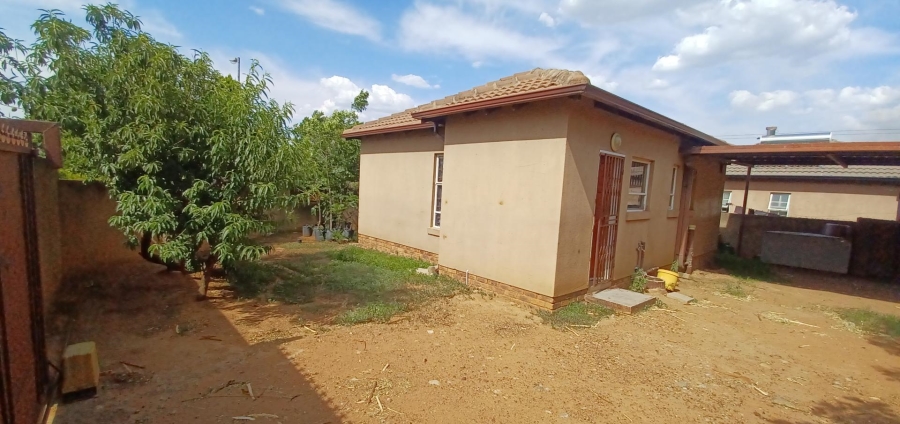 2 Bedroom Property for Sale in Kirkney Gauteng