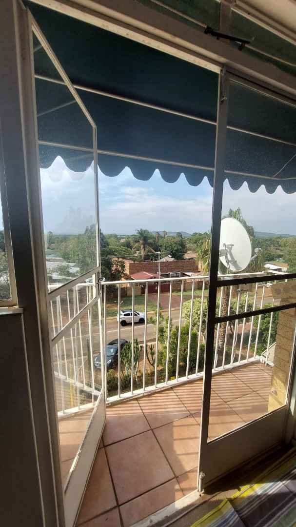 To Let 1 Bedroom Property for Rent in Sinoville Gauteng