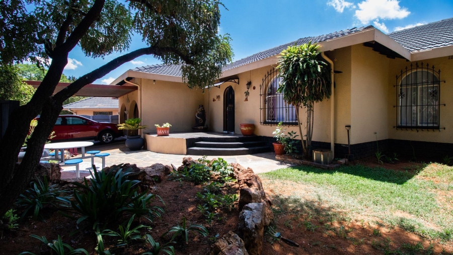 4 Bedroom Property for Sale in Birchleigh North Gauteng