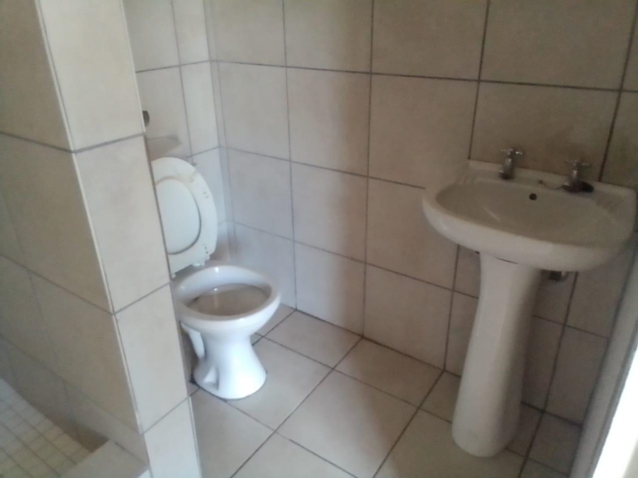 1 Bedroom Property for Sale in Braamfontein Werf Gauteng