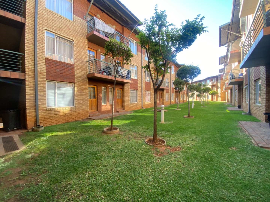 1 Bedroom Property for Sale in Braamfontein Werf Gauteng