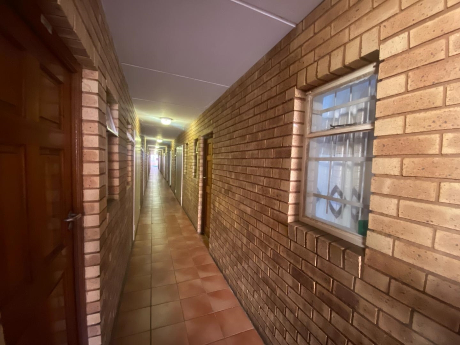 1 Bedroom Property for Sale in Braamfontein Werf Gauteng