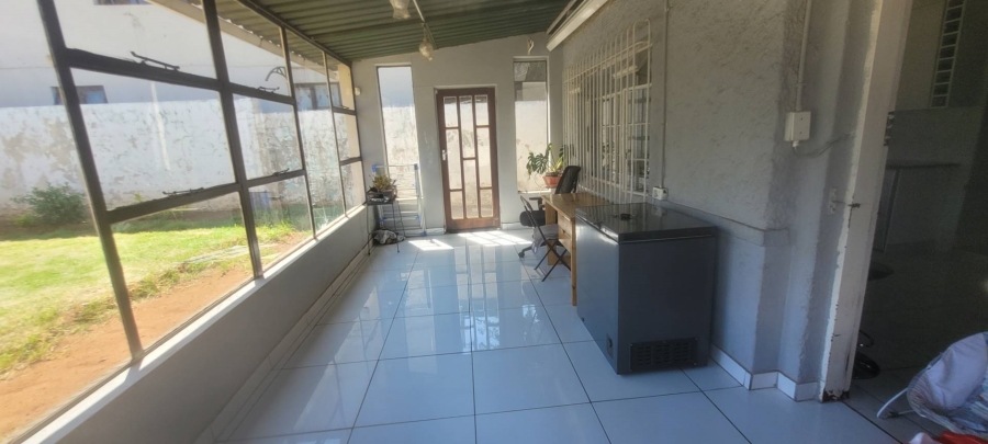 3 Bedroom Property for Sale in Roodepoort Gauteng