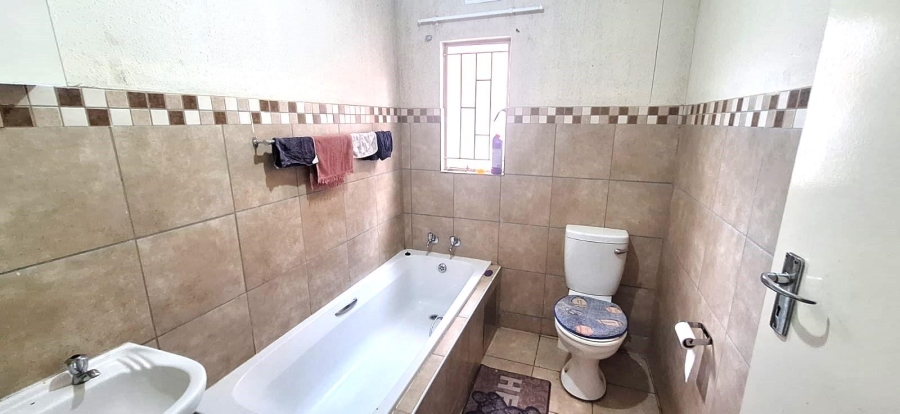 3 Bedroom Property for Sale in Albertsdal Gauteng