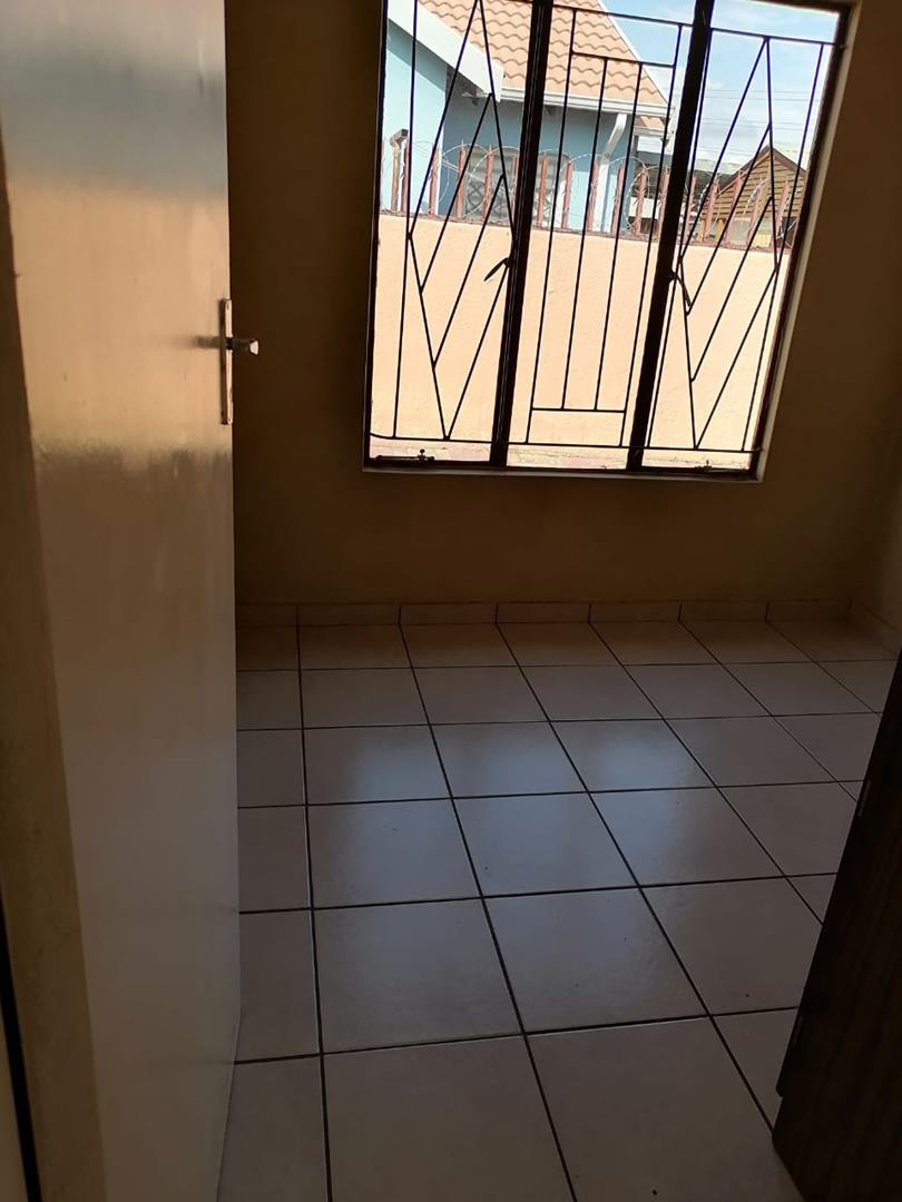 To Let 3 Bedroom Property for Rent in Soshanguve VV Gauteng