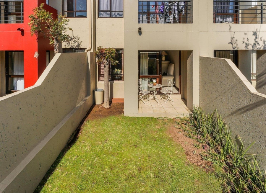 1 Bedroom Property for Sale in Beverley Gauteng