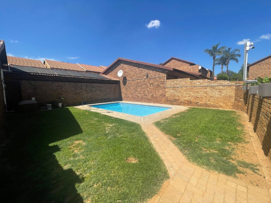 3 Bedroom Property for Sale in Birch Acres Gauteng