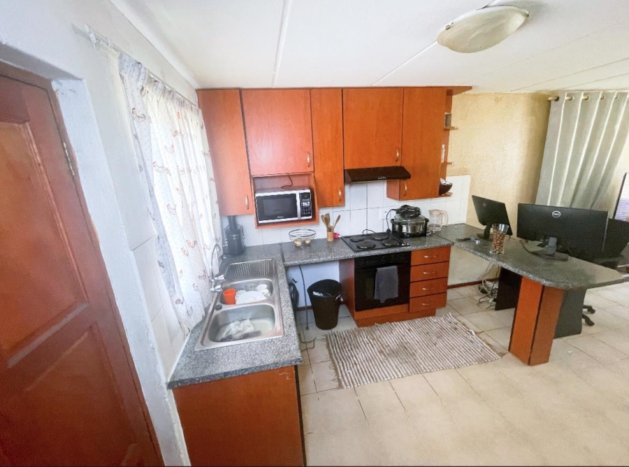 2 Bedroom Property for Sale in Edleen Gauteng