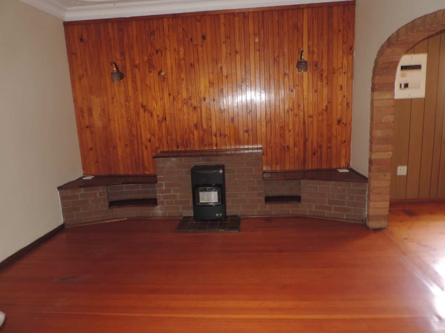 To Let 3 Bedroom Property for Rent in Delville Gauteng