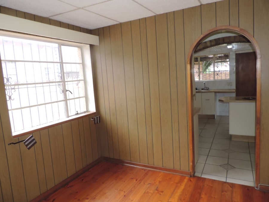 To Let 3 Bedroom Property for Rent in Delville Gauteng