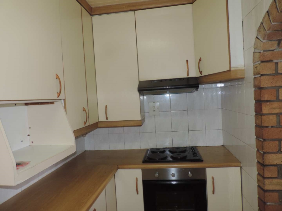 To Let 3 Bedroom Property for Rent in Delville Gauteng