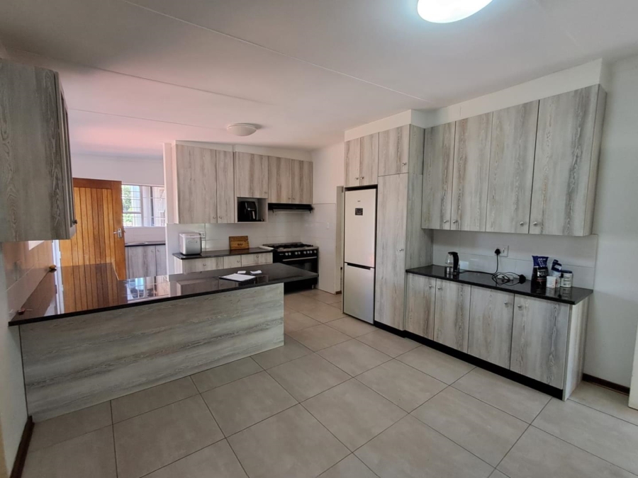 3 Bedroom Property for Sale in Brackenhurst Gauteng