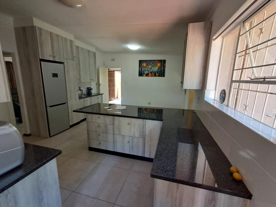 3 Bedroom Property for Sale in Brackenhurst Gauteng