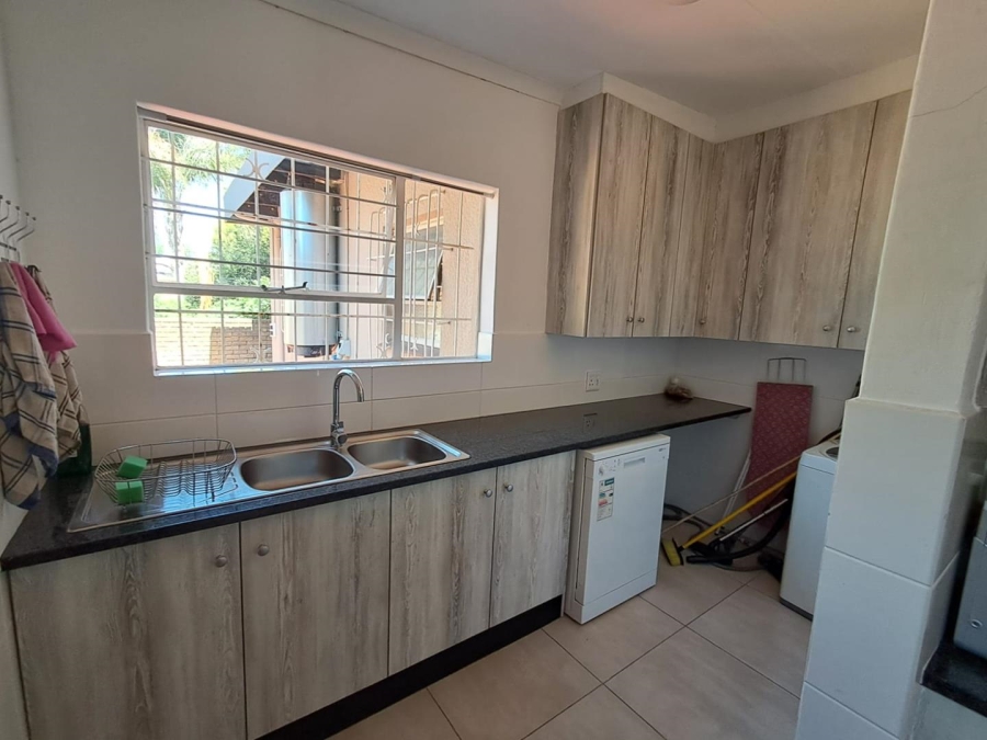 3 Bedroom Property for Sale in Brackenhurst Gauteng