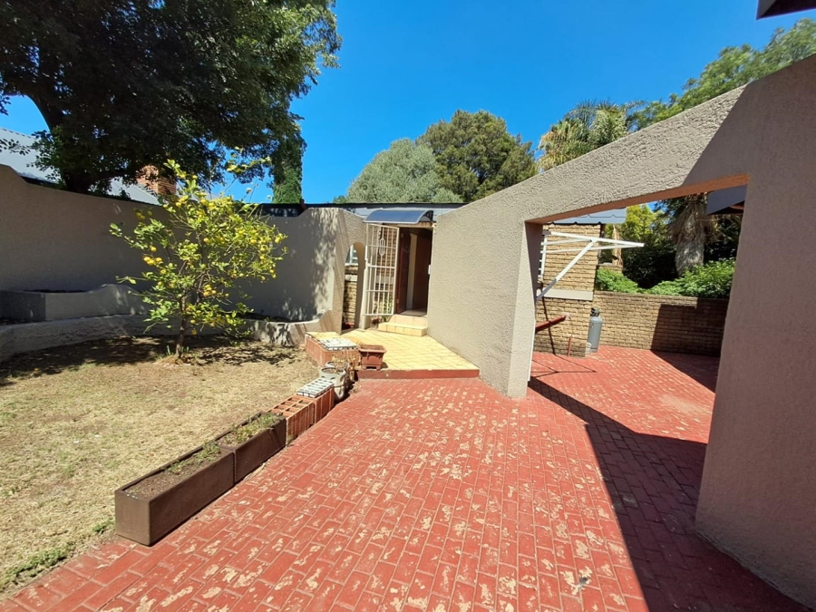 3 Bedroom Property for Sale in Brackenhurst Gauteng