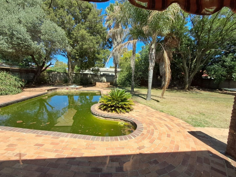 3 Bedroom Property for Sale in Brackenhurst Gauteng