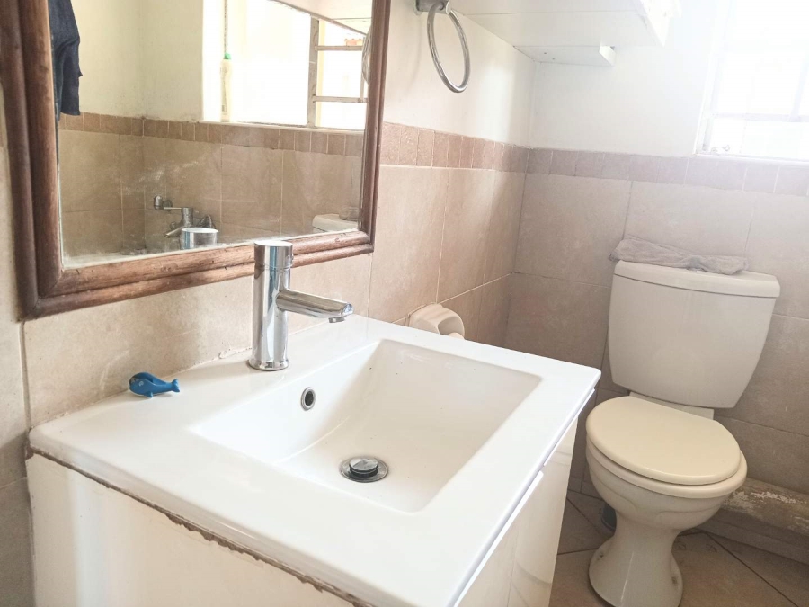 2 Bedroom Property for Sale in Noordwyk Gauteng