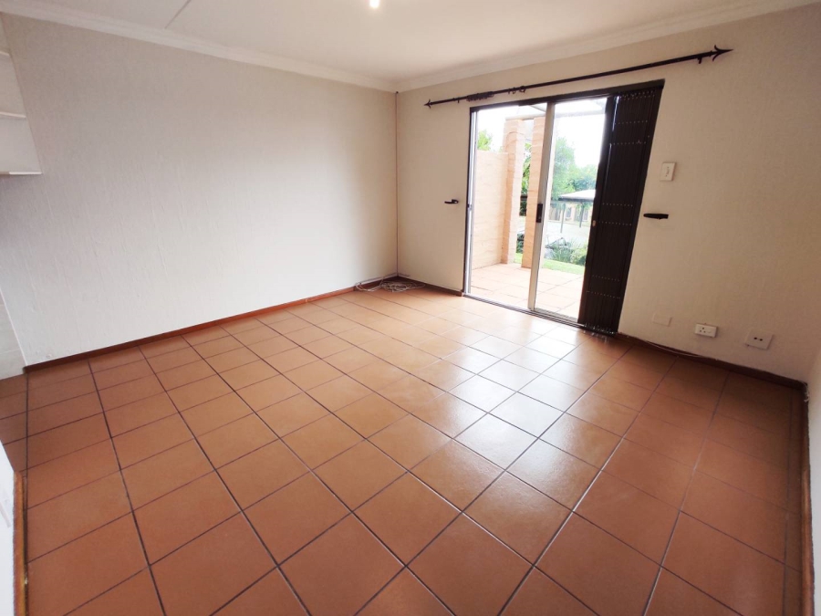 To Let 1 Bedroom Property for Rent in Sundowner Gauteng