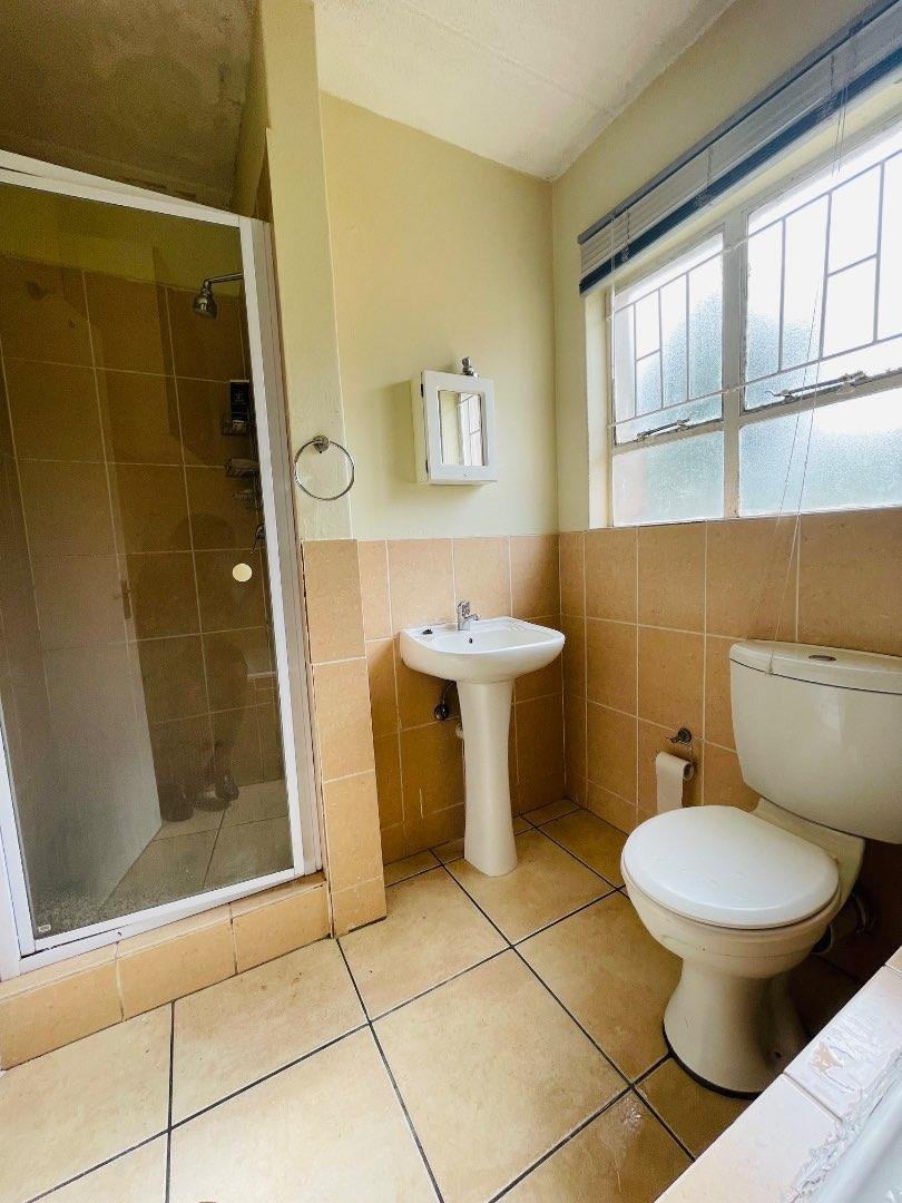 To Let 2 Bedroom Property for Rent in Aeroton Gauteng