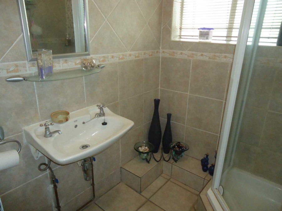 3 Bedroom Property for Sale in Rietfontein Gauteng