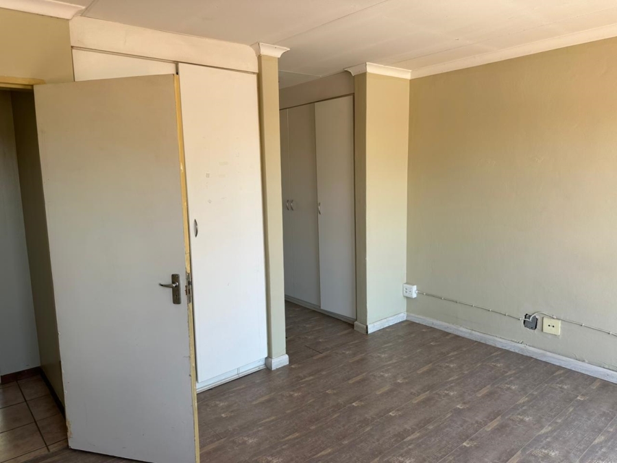 3 Bedroom Property for Sale in Annlin Gauteng