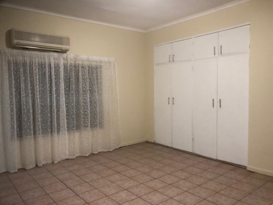 5 Bedroom Property for Sale in Claremont Gauteng