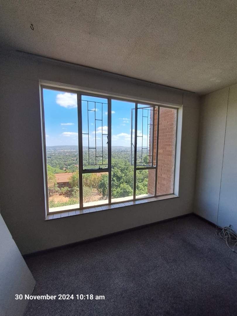 To Let 1 Bedroom Property for Rent in La Montagne Gauteng