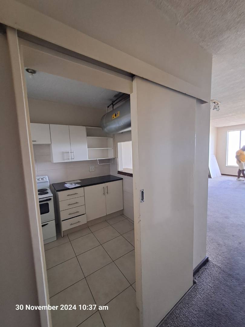 To Let 1 Bedroom Property for Rent in La Montagne Gauteng