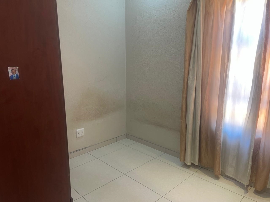 4 Bedroom Property for Sale in Alveda Park Gauteng