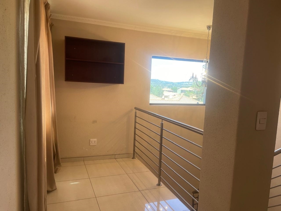 4 Bedroom Property for Sale in Alveda Park Gauteng