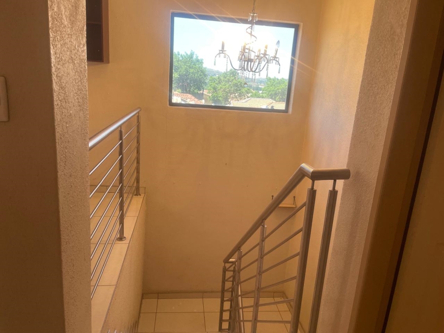 4 Bedroom Property for Sale in Alveda Park Gauteng