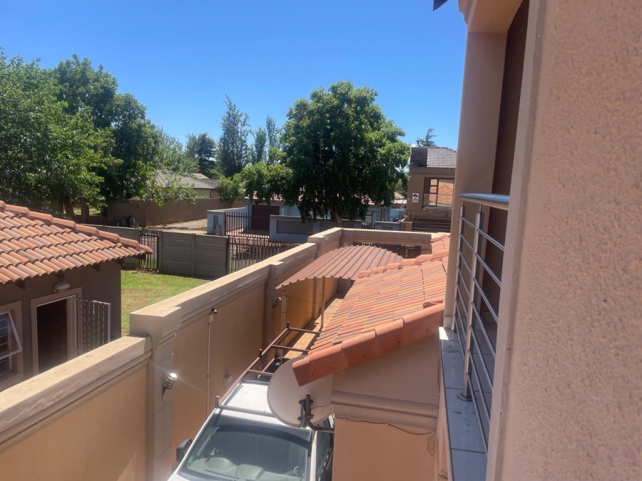 4 Bedroom Property for Sale in Alveda Park Gauteng