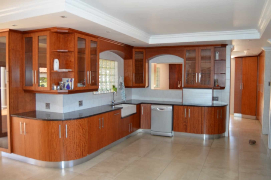 6 Bedroom Property for Sale in Blue Saddle Ranches Gauteng