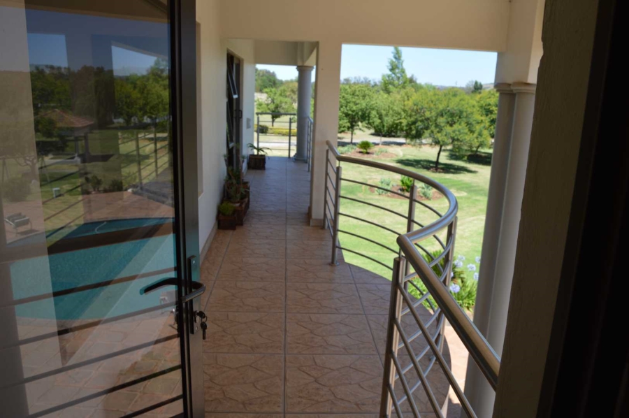 6 Bedroom Property for Sale in Blue Saddle Ranches Gauteng