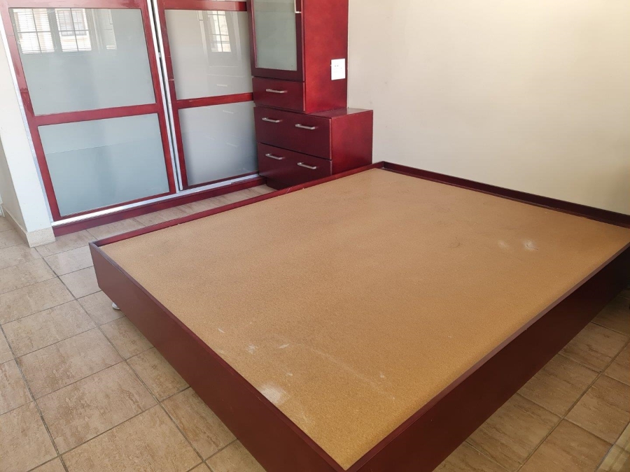 To Let 1 Bedroom Property for Rent in Killarney Gauteng