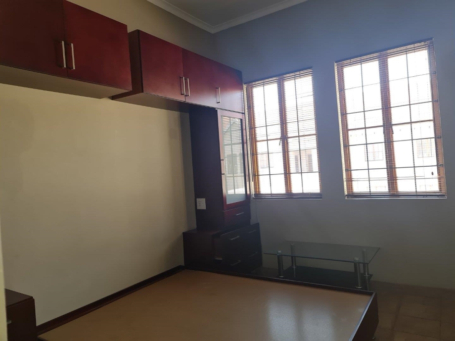 To Let 1 Bedroom Property for Rent in Killarney Gauteng