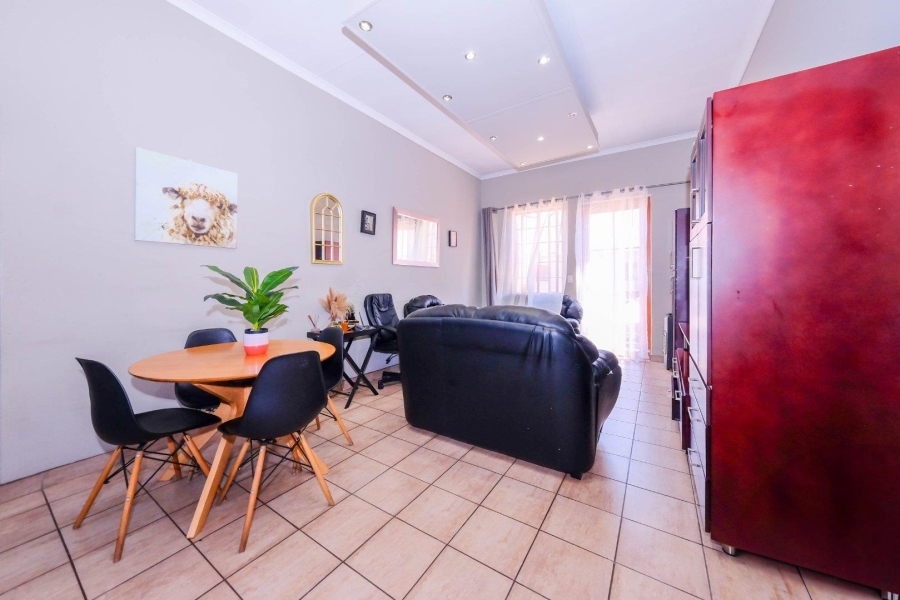 To Let 1 Bedroom Property for Rent in Killarney Gauteng