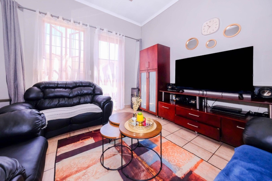 To Let 1 Bedroom Property for Rent in Killarney Gauteng