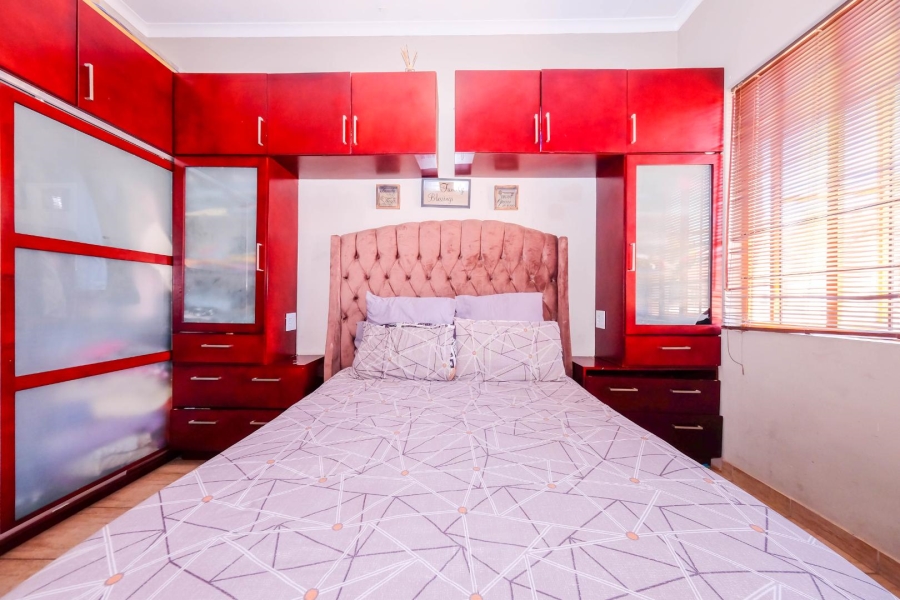 To Let 1 Bedroom Property for Rent in Killarney Gauteng